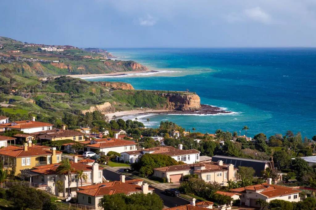Luxury houses with ocean view in Rolling hills.